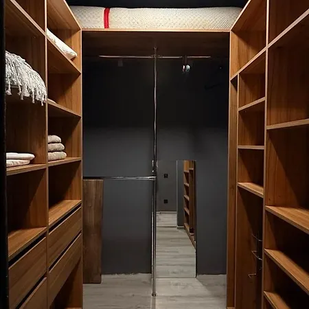 Solaris Art Apartment